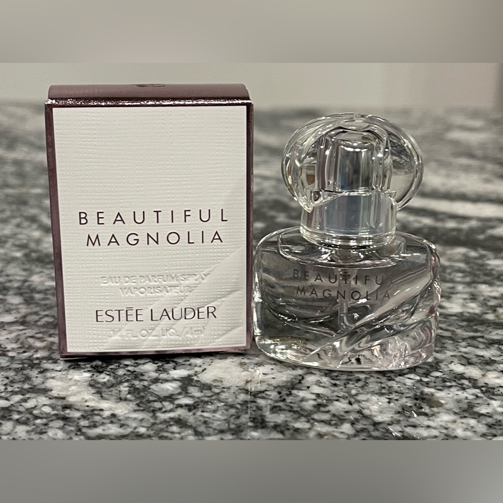 Beautiful Magnolia Mini perfume spray 0.14oz